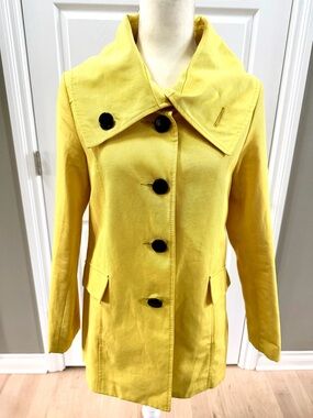 H&M Bright Yellow Statement Coat - Oversized Collar - Women’s Jacket